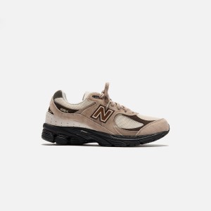 Beige Men Kith New Balance 2002R Sneakers | 4317-CJNZK