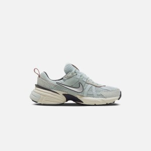Blue Women Kith Nike WMNS V2K Run Sneakers | 9804-GPRMJ