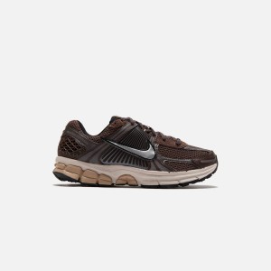 Brown / Light Women Kith Nike WMNS Zoom Vomero 5 Sneakers | 2574-DMUIA
