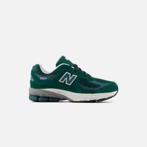 Green Kids' Kith New Balance GS 2002R Sneakers | 1507-MGAEY