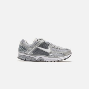 Grey / White / Silver Men Kith Nike Zoom Vomero 5 Sneakers | 1532-ZKBEQ