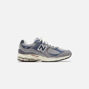 Navy Men Kith New Balance 2002R Sneakers | 9326-VRDLI