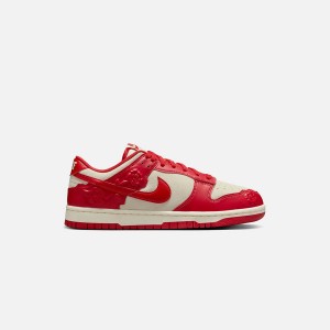 Red / White Women Kith Nike WMNS Dunk Low SE Sneakers | 9712-XVWAC