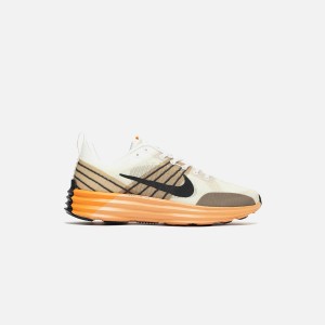 White / Black / Khaki Men Kith Nike Lunar Roam Sneakers | 3576-QJCZI