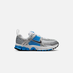 White / Black / Platinum / Blue Kids' Kith Nike GS Vomero 5 Sneakers | 9548-VSIDQ