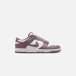 White / Grey Brown Grey / White Men Kith Nike Dunk Low Retro Sneakers | 3024-CGFSR