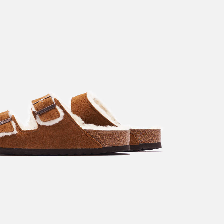 Beige Men Kith Birkenstock Arizona Shearling Sandals | 2618-QWBIE