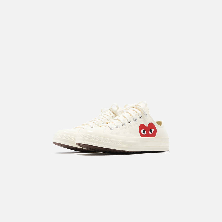 Beige Men Kith Converse x Comme des Garçons CDG Play Chuck Taylor Low Sneakers | 0745-WTJNG