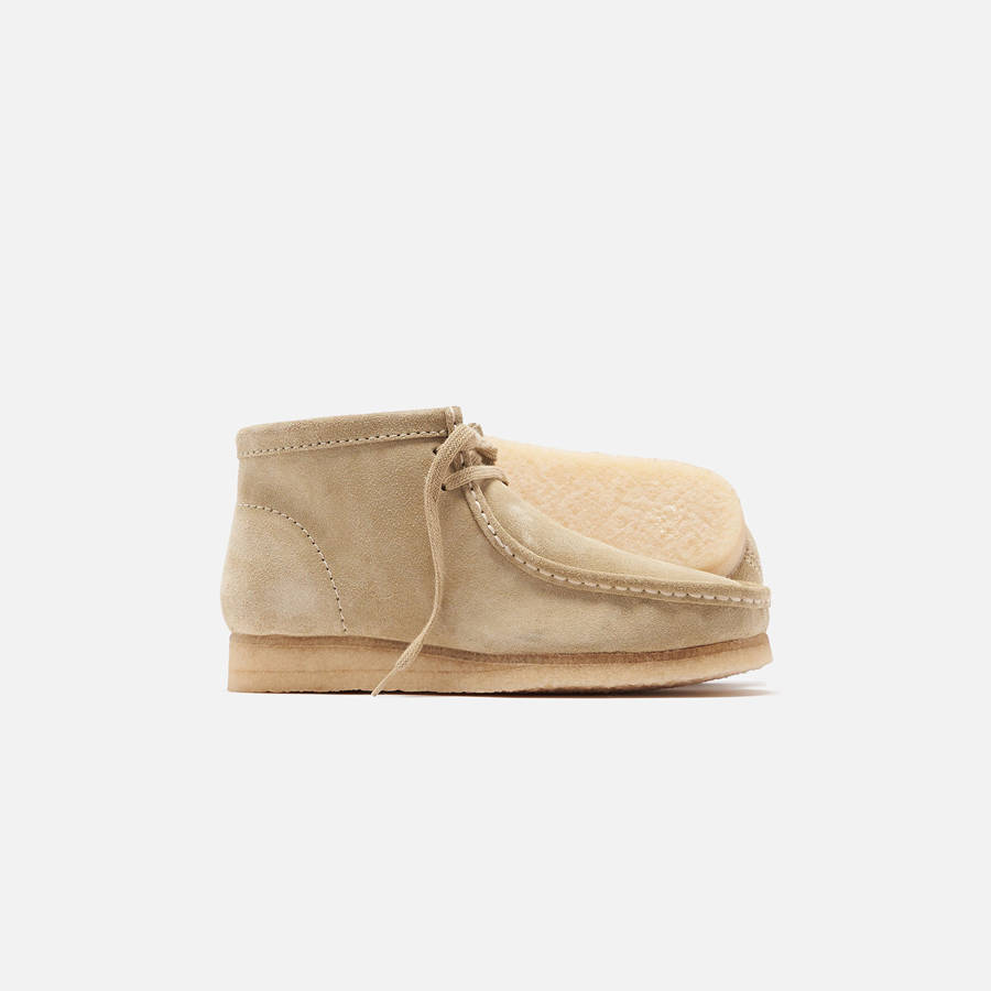 Beige Women Kith Clarks WMNS Wallabee Boots | 5801-SDEPY