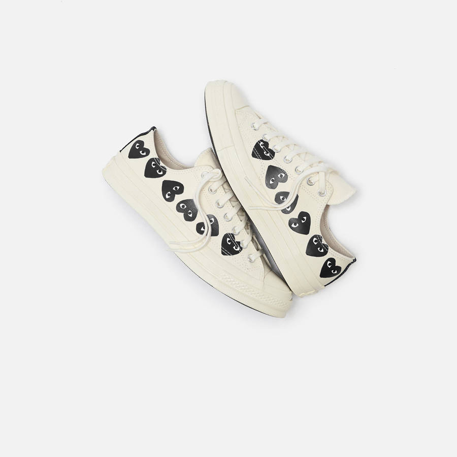Beige / Black Men Kith Comme Des Garçons Play x Converse Multi Heart Low Top Sneakers | 8537-CAHXB