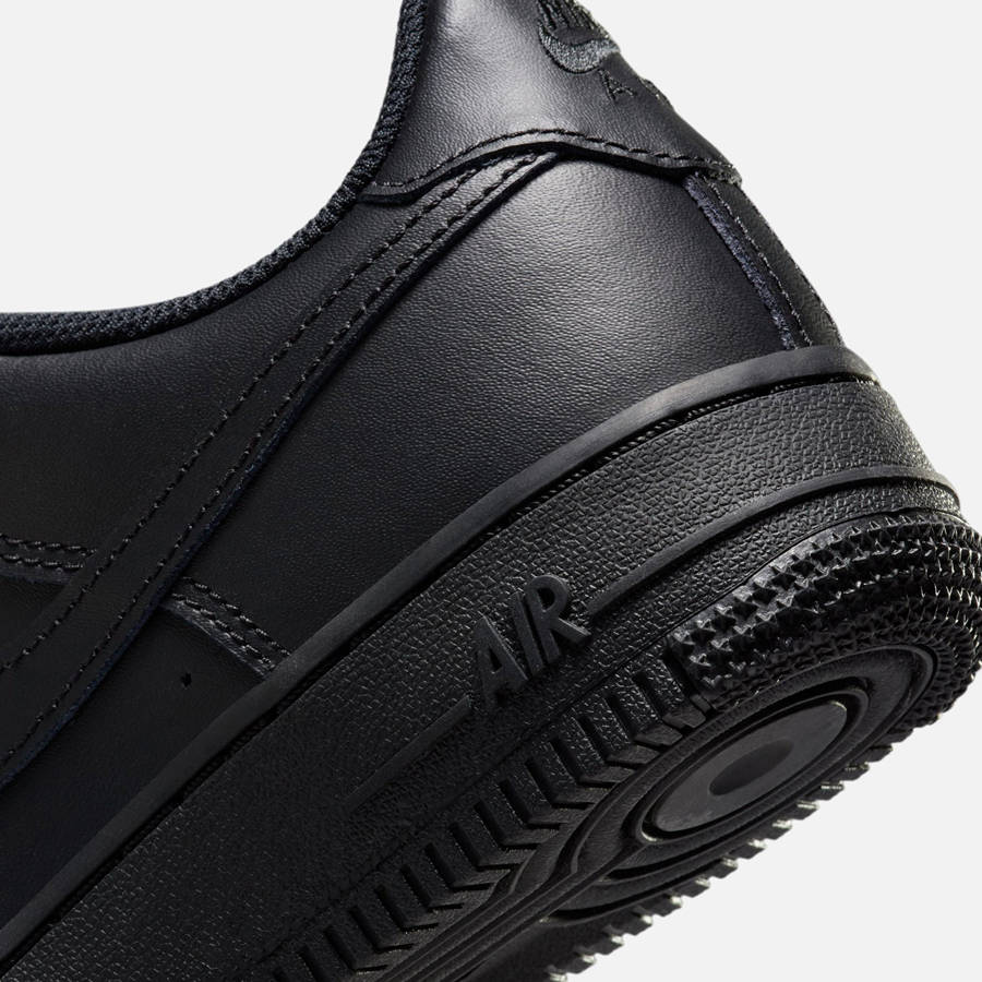 Black Kids' Kith Nike GS Air Force 1 LE Sneakers | 6423-RUQMD