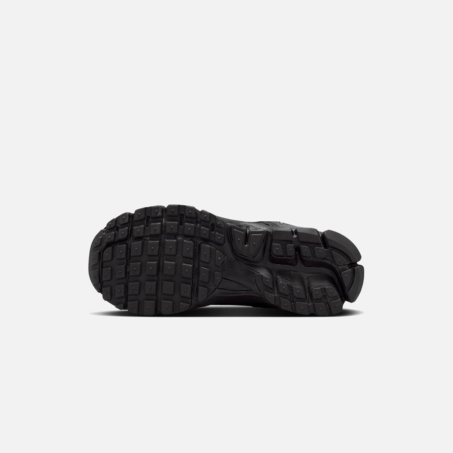 Black Kids' Kith Nike GS Zoom Vomero 5 Sneakers | 0547-IZBWV