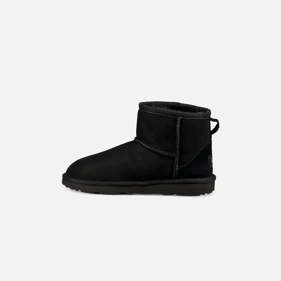 Black Kids' Kith UGG Classic Mini II Boots | 4706-JUZOE