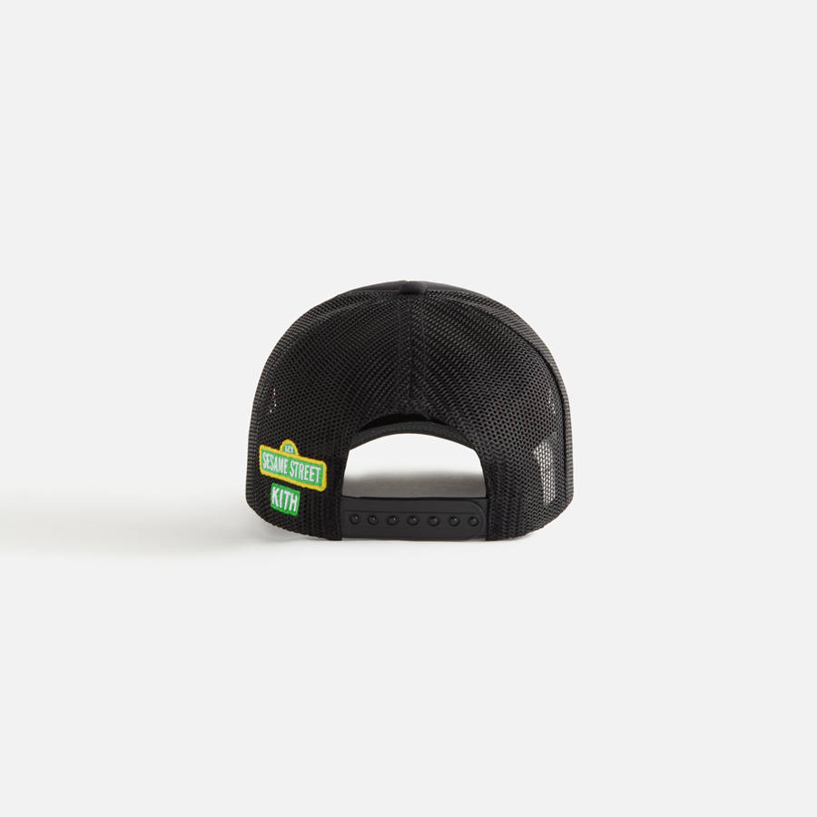 Black Kids' Kith for Sesame Street Just Us Trucker Hat Headwear | 8264-WYBLS