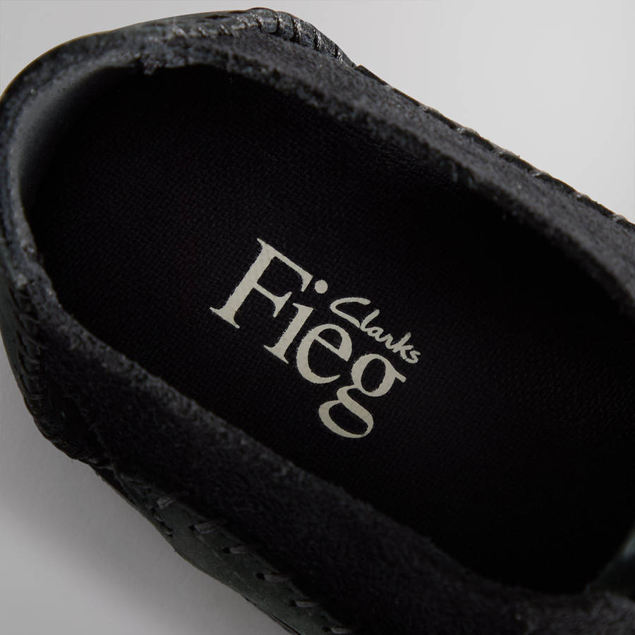 Black Men Kith 8th St by Ronnie Fieg for Clarks Originals Ridgevale Sandals | 7642-VROUY