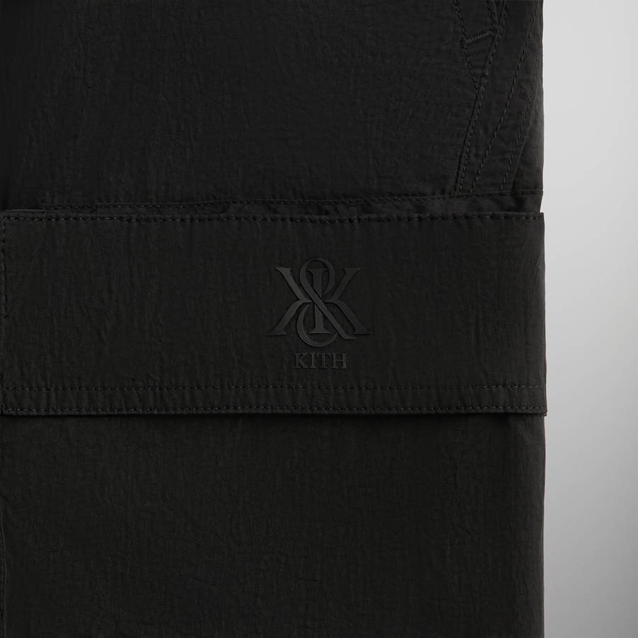Black Men Kith Wrinkle Nylon Evan Cargo Shorts | 5970-FXZTQ
