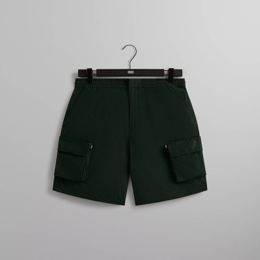 Black Men Kith Wrinkle Nylon Evan Cargo Shorts | 7052-DIOPR
