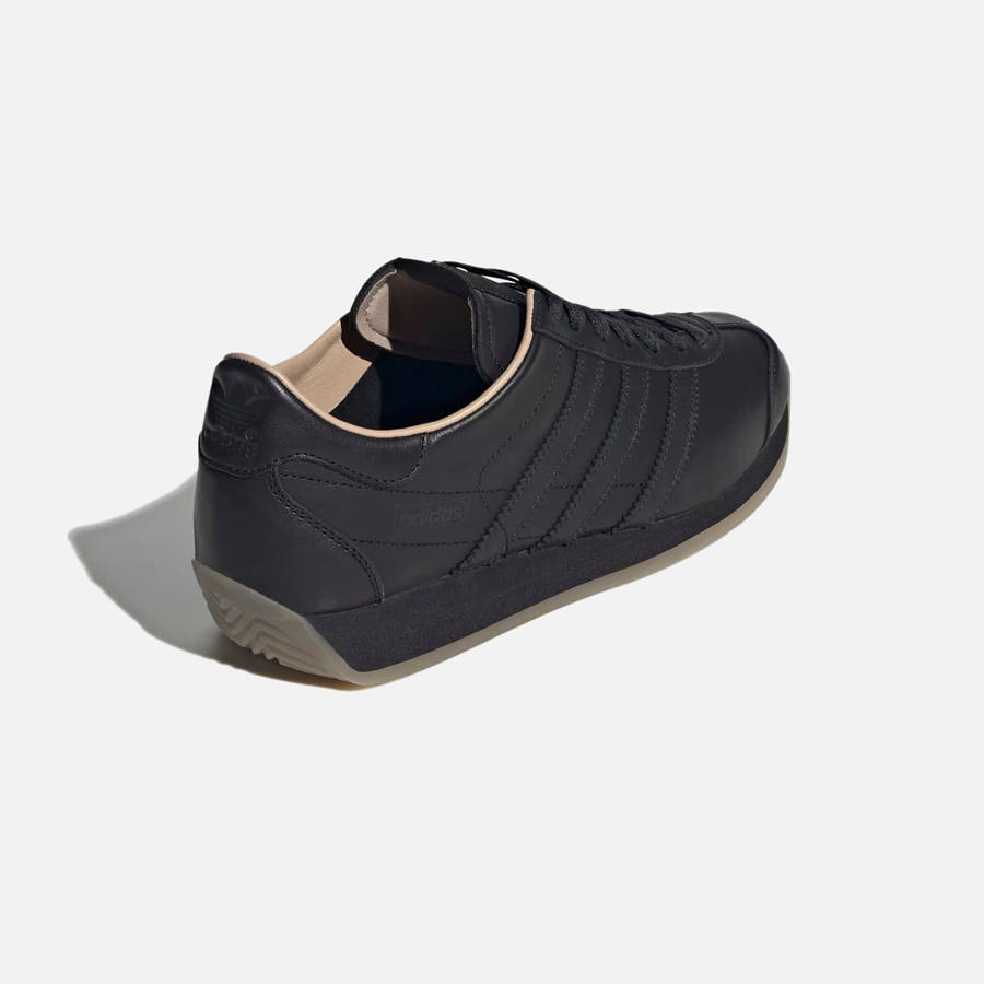 Black Men Kith adidas Country Japan Sneakers | 6905-FSAWT