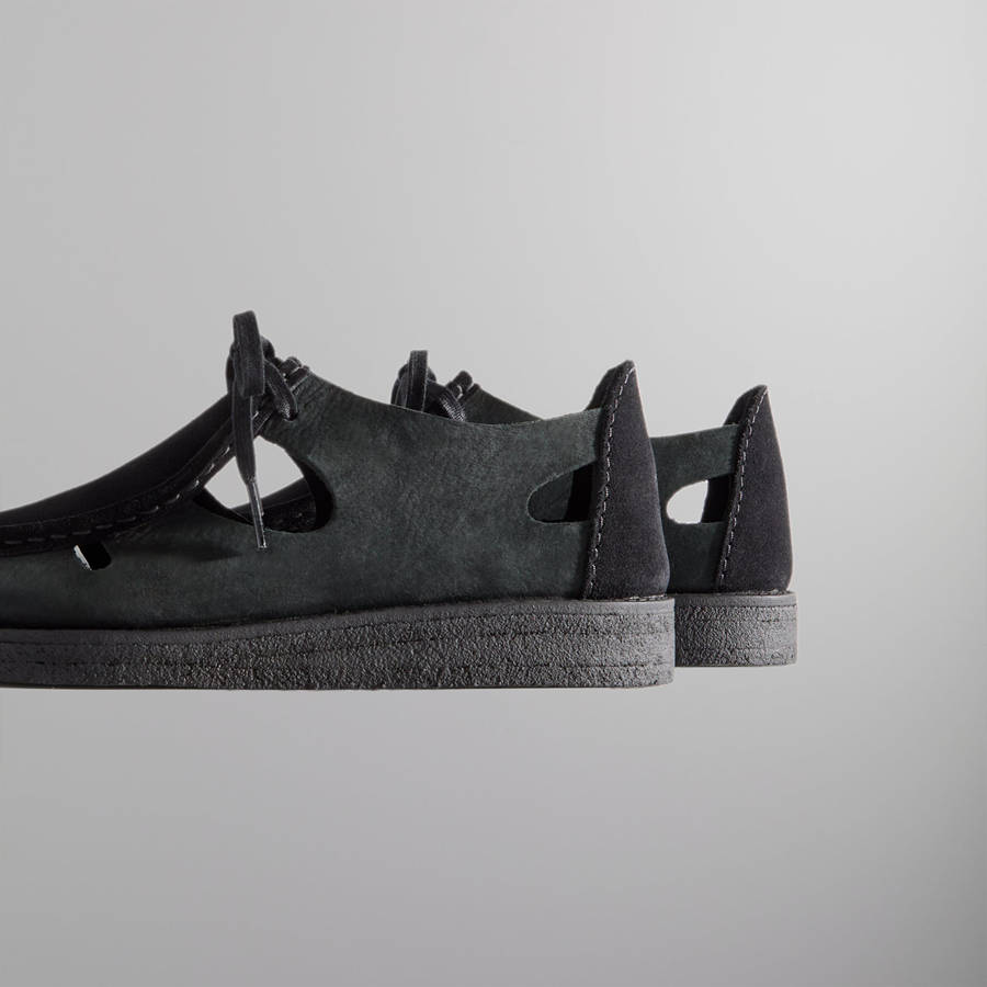 Black Women Kith 8th St by Ronnie Fieg for Clarks Originals Brixham Sandals | 9783-KXPJL