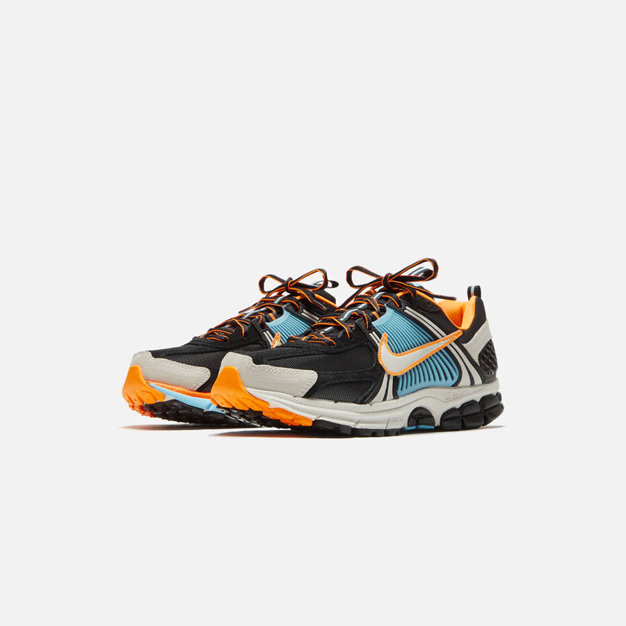 Black / Beige / Blue / Orange Women Kith Nike WMNS Zoom Vomero 5 Sneakers | 8692-UKJTA