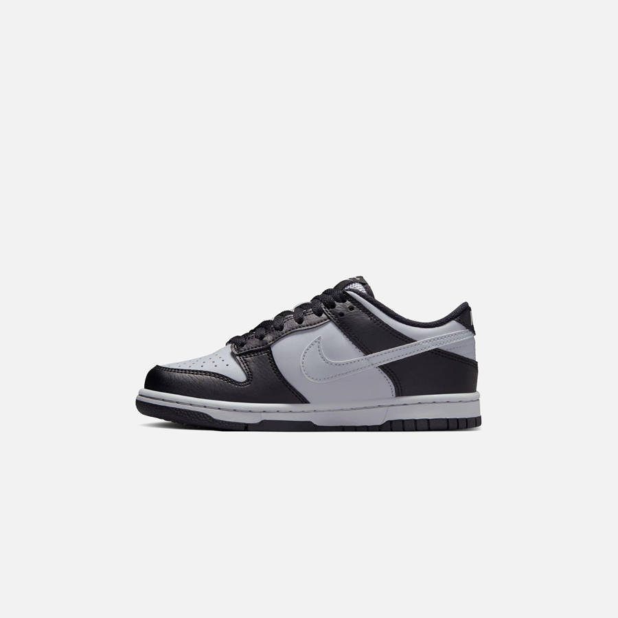 Black / Grey Kids' Kith Nike GS Dunk Low Sneakers | 4761-CJBQX