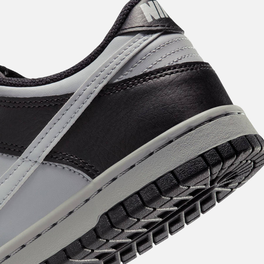 Black / Grey Kids' Kith Nike GS Dunk Low Sneakers | 4761-CJBQX