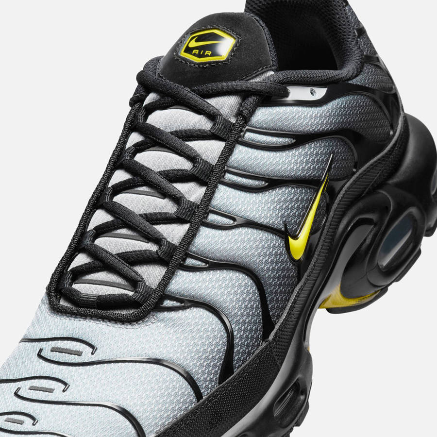 Black / Grey / Yellow Men Kith Nike Air Max Plus Sneakers | 3946-AYLER