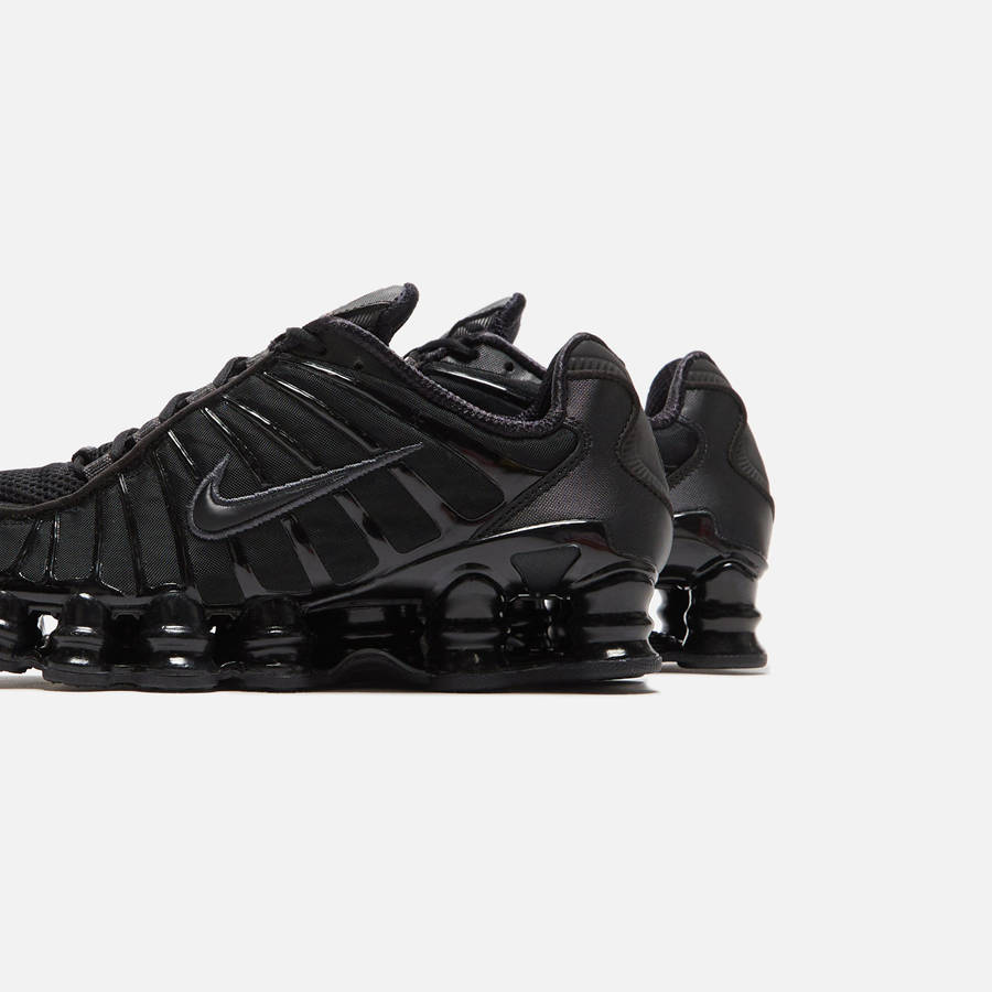 Black / Orange Women Kith Nike WMNS Nike Shox Sneakers | 6213-IOEYW