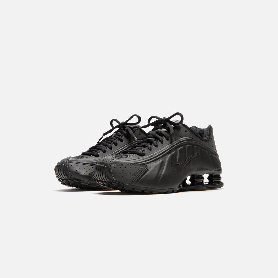 Black / Orange Women Kith Nike WMNS Shox R4 Sneakers | 0893-DXMVH