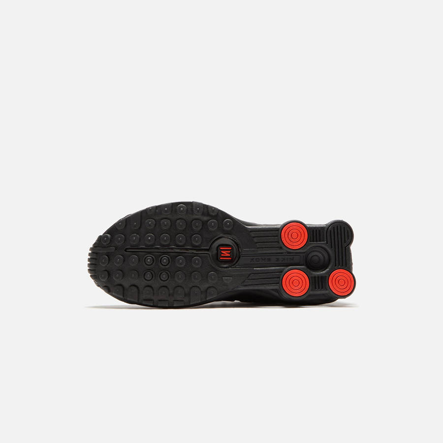 Black / Orange Women Kith Nike WMNS Shox R4 Sneakers | 0893-DXMVH