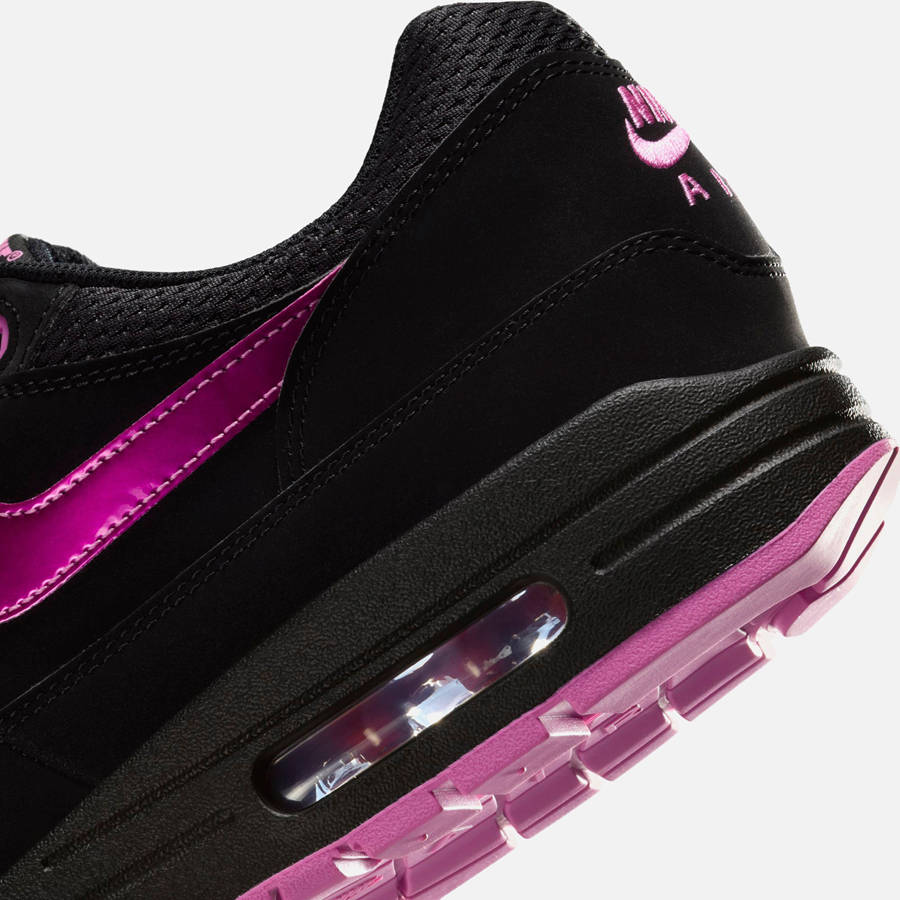 Black / Pink / Red Men Kith Nike Air Max 1 Sneakers | 4037-CNVDU