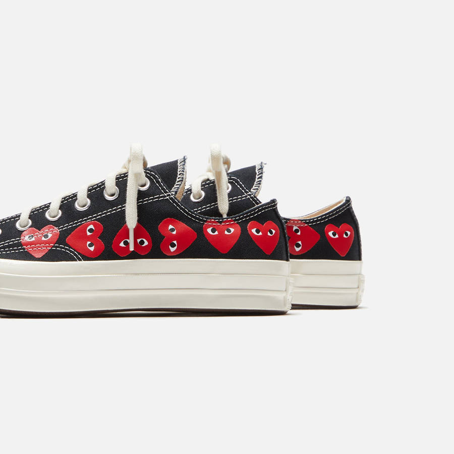Black / Red Men Kith Comme Des Garçons Play x Converse Multi Heart Low Top Sneakers | 6059-PJCFY