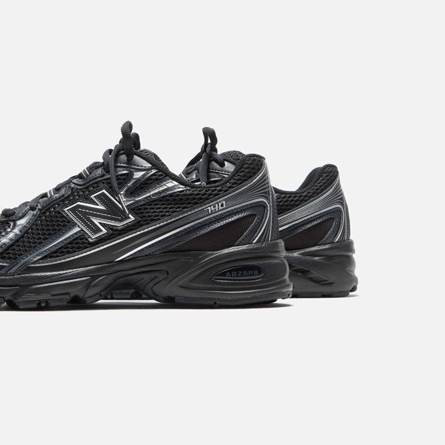 Black / Silver Men Kith New Balance 740 Sneakers | 3205-GTKLS