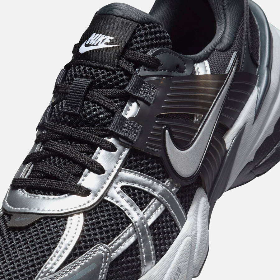 Black / Silver / Dark Grey Women Kith Nike WMNS V2K Run Sneakers | 1574-IDZBR