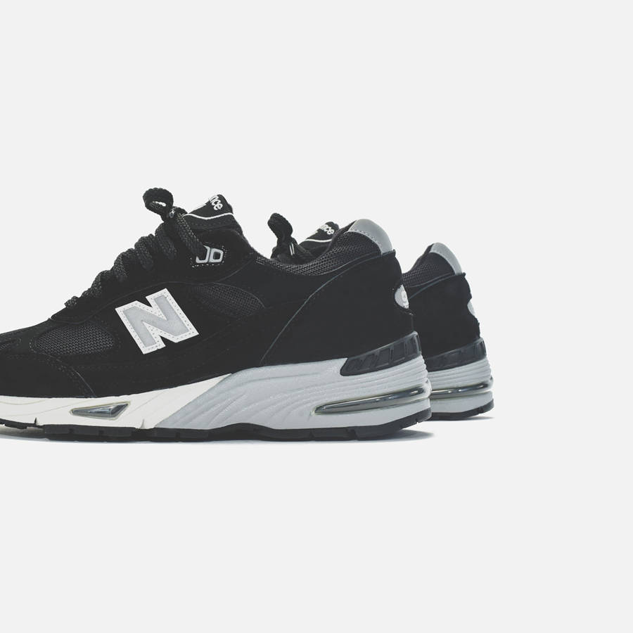 Black / White Men Kith New Balance Made in UK 991 Sneakers | 9438-GMZWL