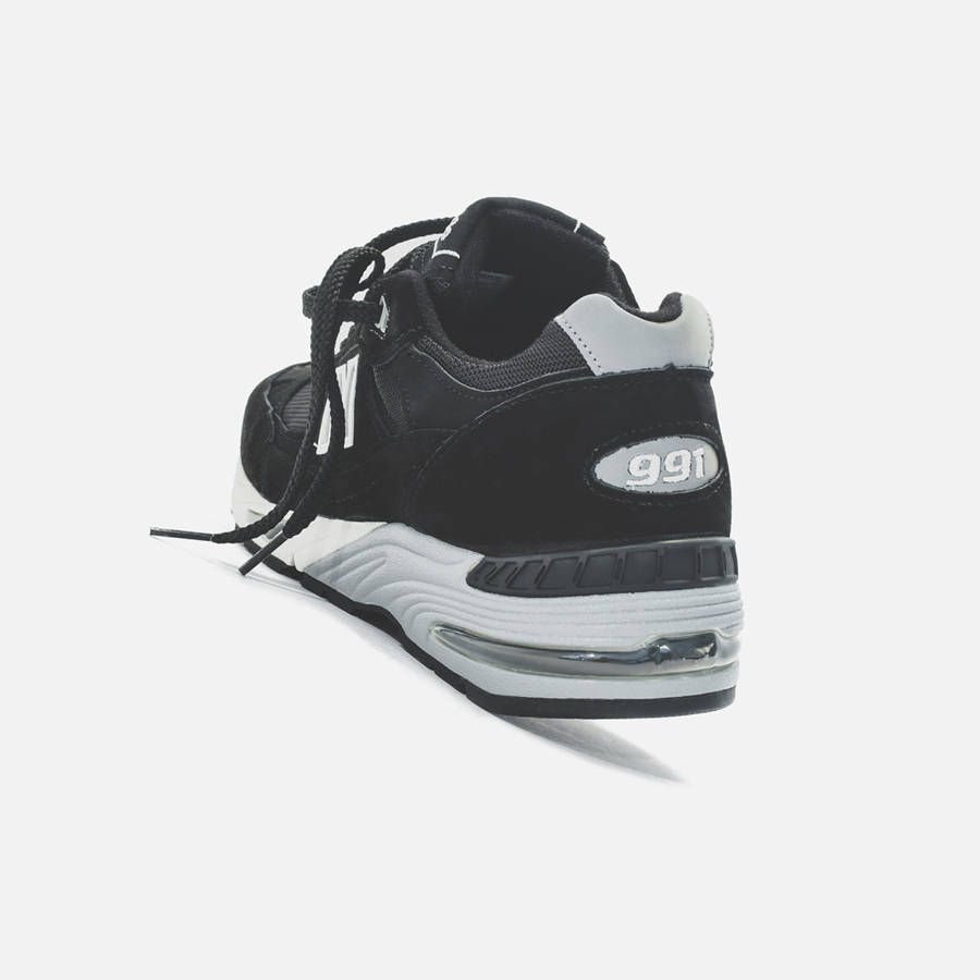 Black / White Men Kith New Balance Made in UK 991 Sneakers | 9438-GMZWL
