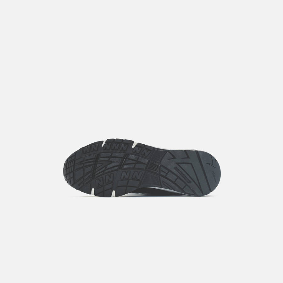 Black / White Men Kith New Balance Made in UK 991 Sneakers | 9438-GMZWL