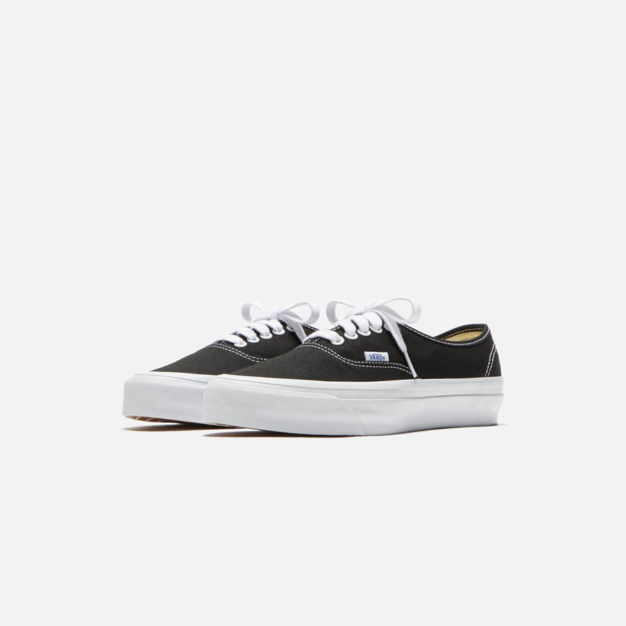 Black / White Men Kith Vans Premium Authentic 44 Sneakers | 4508-DWITQ