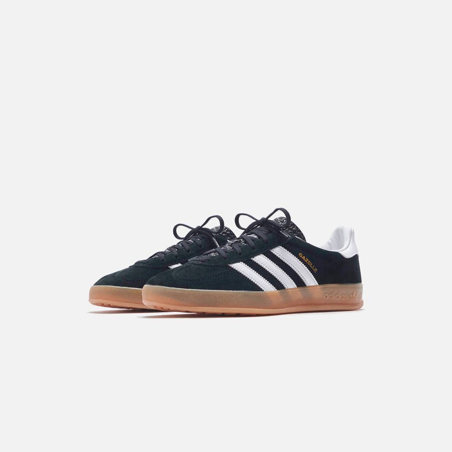 Black / White Men Kith adidas Gazelle Indoor Sneakers | 0948-SLXJO