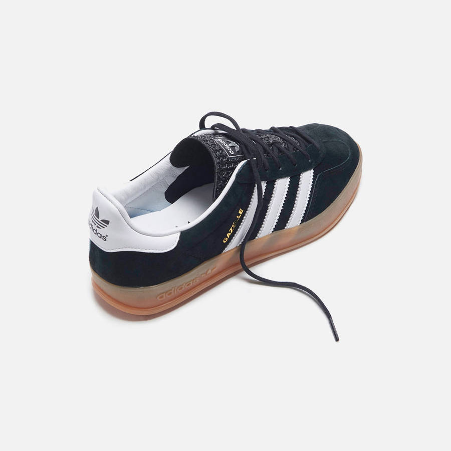Black / White Men Kith adidas Gazelle Indoor Sneakers | 0948-SLXJO
