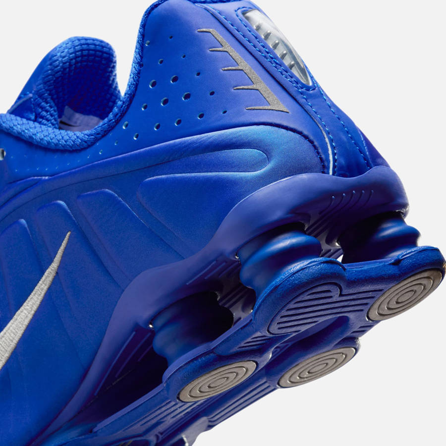Blue / Silver Men Kith Nike WMNS Shox R4 Sneakers | 9876-EVADY