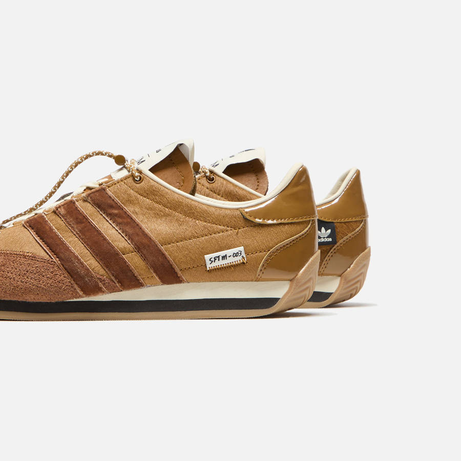 Brown / Cream White Men Kith adidas x SFTM Country OG Sneakers | 0369-TUWQO
