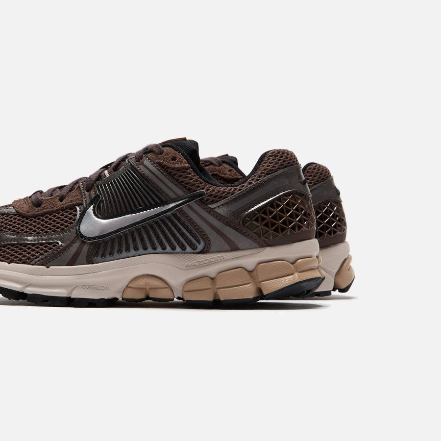 Brown / Light Women Kith Nike WMNS Zoom Vomero 5 Sneakers | 2574-DMUIA