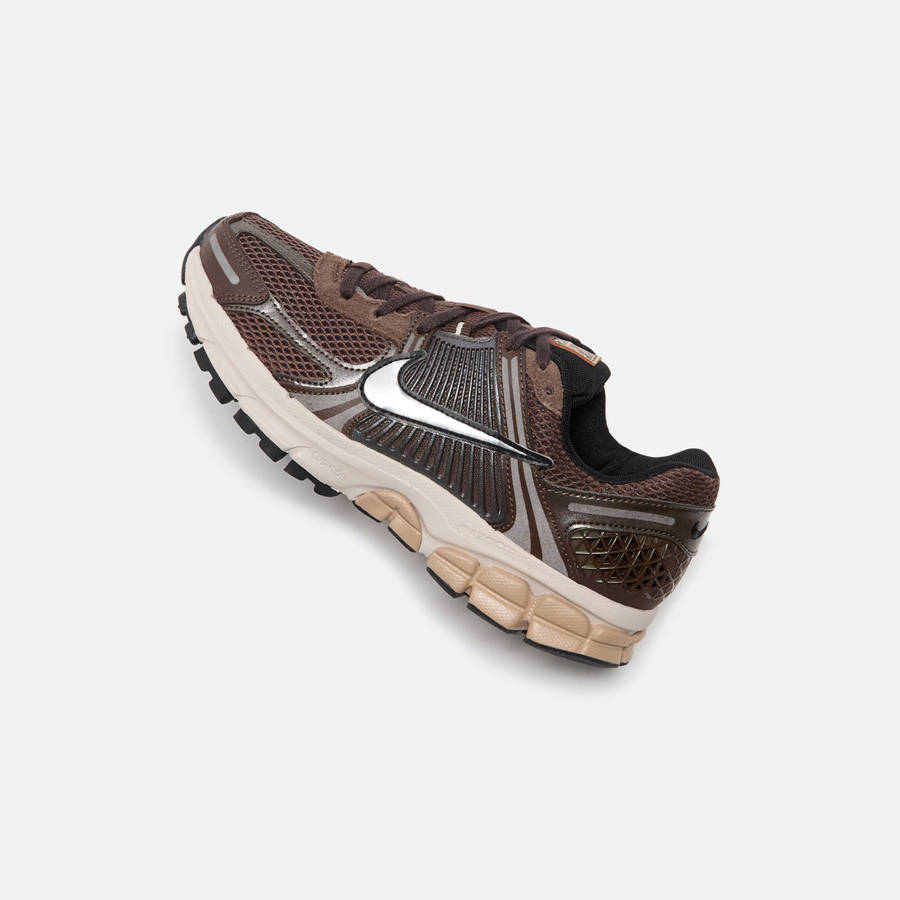 Brown / Light Women Kith Nike WMNS Zoom Vomero 5 Sneakers | 2574-DMUIA