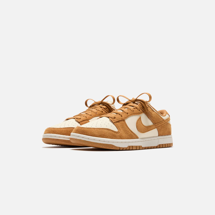 Brown / White Women Kith Nike WMNS Dunk Low Sneakers | 0859-WFETN