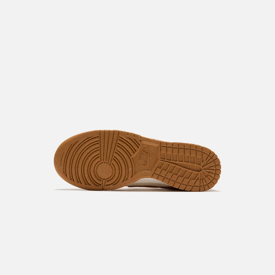 Brown / White Women Kith Nike WMNS Dunk Low Sneakers | 0859-WFETN