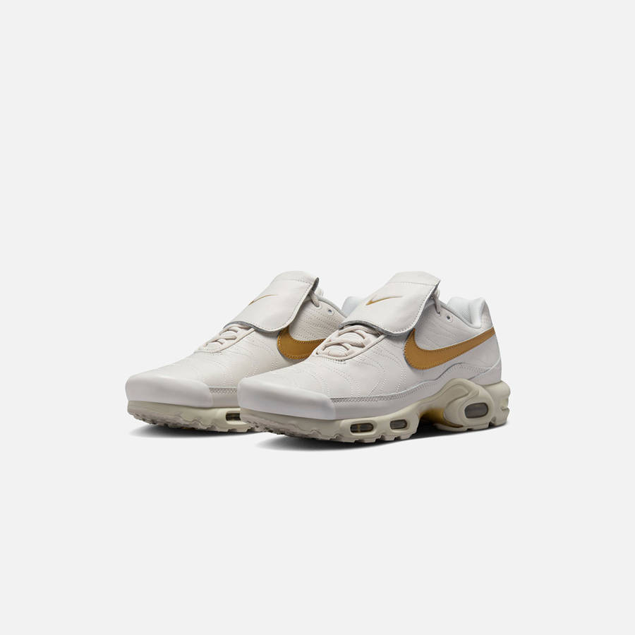 Gold Men Kith Nike Air Max Plus TNPO Sneakers | 4273-TKFVW