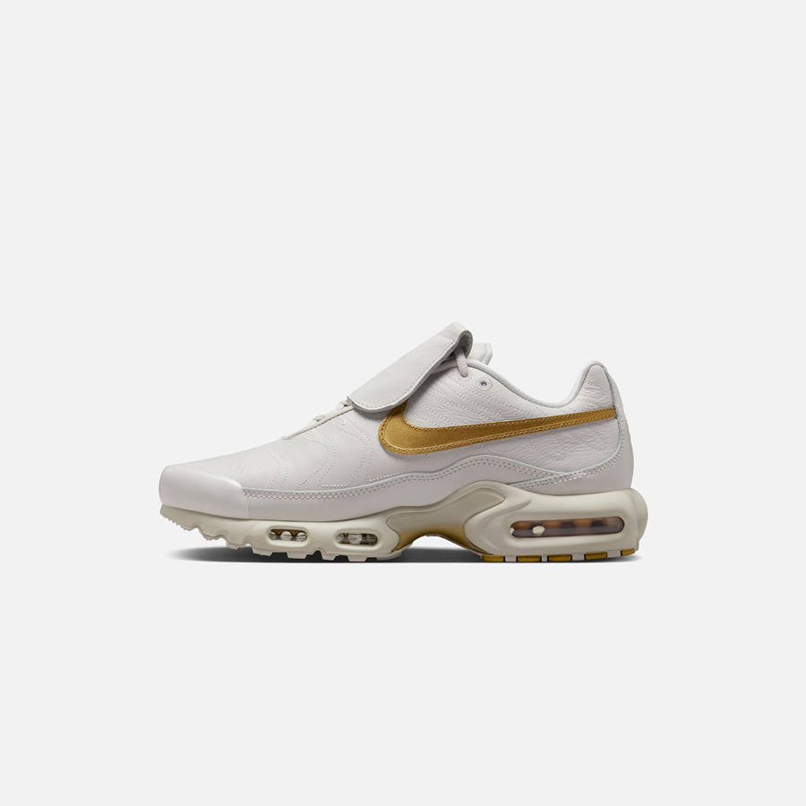 Gold Men Kith Nike Air Max Plus TNPO Sneakers | 4273-TKFVW