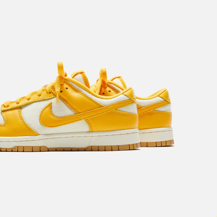 Gold / Yellow / Light Brown Men Kith Nike Dunk Low Retro Sneakers | 1762-WCIPG