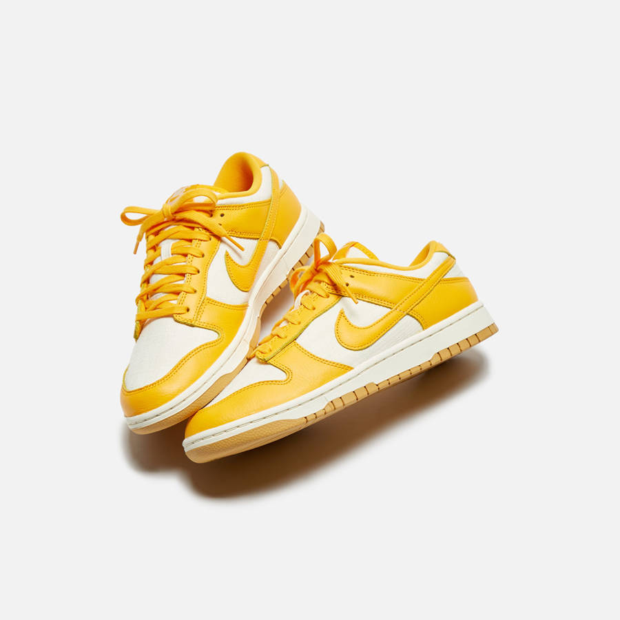 Gold / Yellow / Light Brown Men Kith Nike Dunk Low Retro Sneakers | 1762-WCIPG